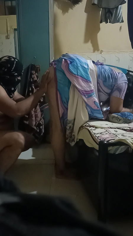 Bhabi ko saree uthke ke ghodi banaker choda