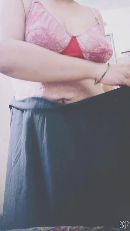 Bhabi Sangeeta bide is wearing saree gifted by her elder bro