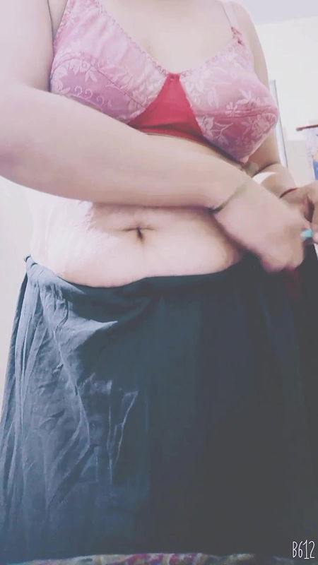 Bhabi Sangeeta bide is wearing saree gifted by her elder bro