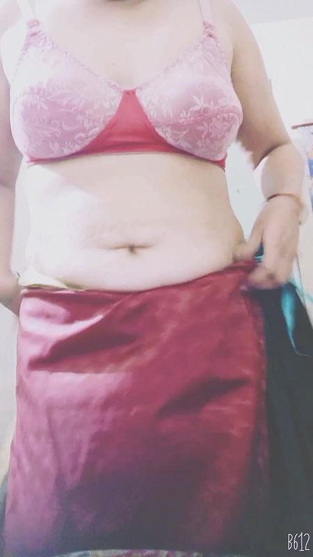 Bhabi Sangeeta bide is wearing saree gifted by her elder bro