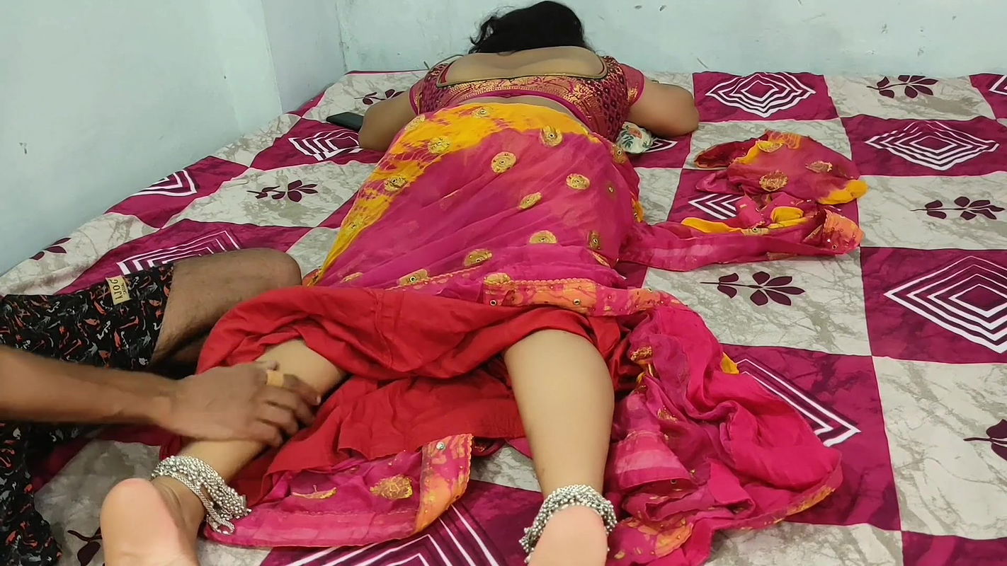 Bhanje ne sagi mami ko choda Indian young boy fucked his aunty