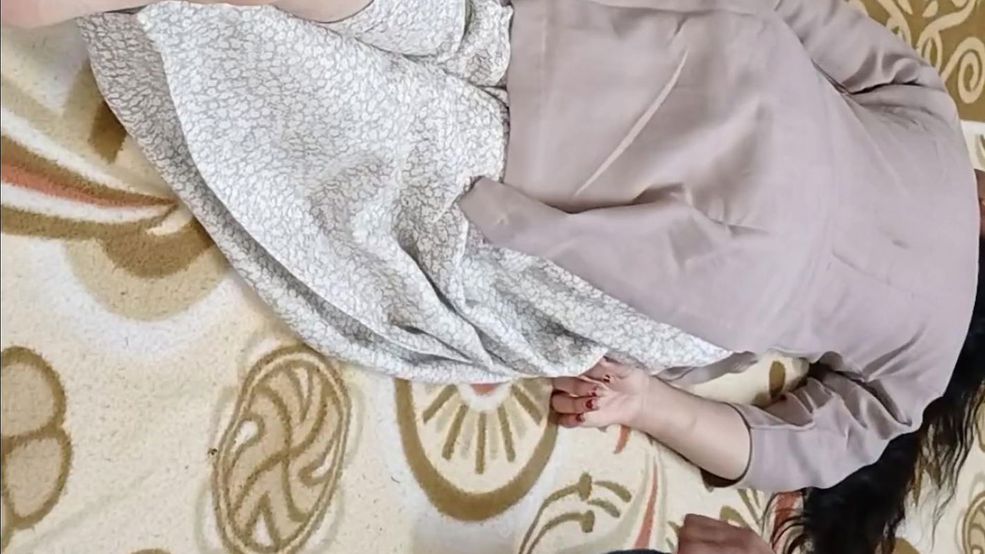 Bhua Ki Pyasi Chut Hindi Family Sex Video