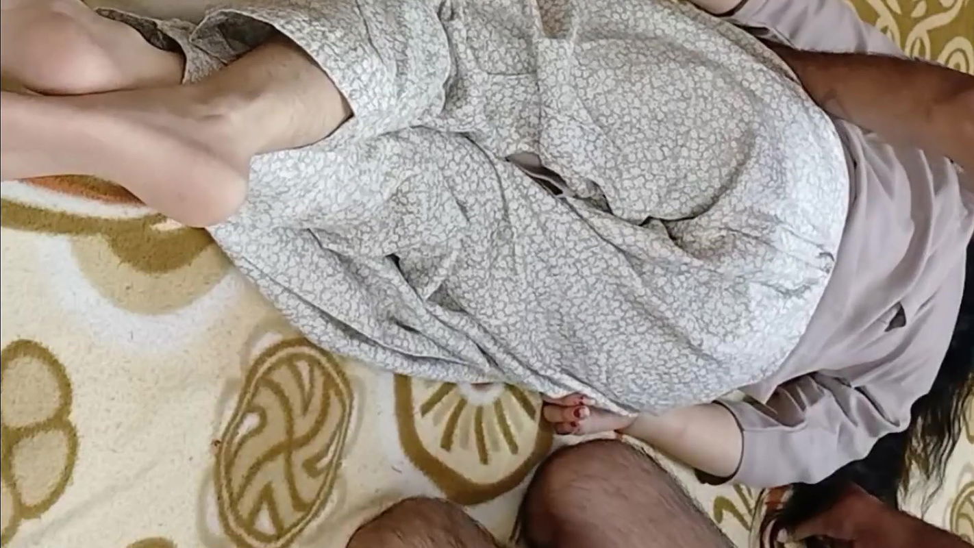 Bhua Ki Pyasi Chut Hindi Family Sex Video