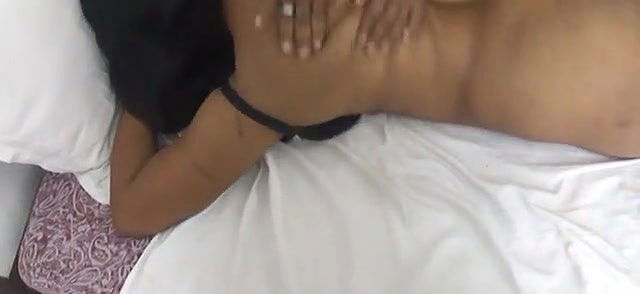 jaya bhabhi on honeymoon massage with roomervice 1