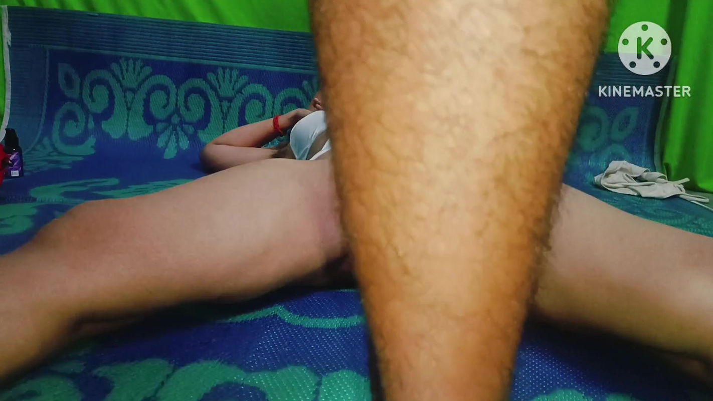 Big ass stepmom agrees to share bed with stepson