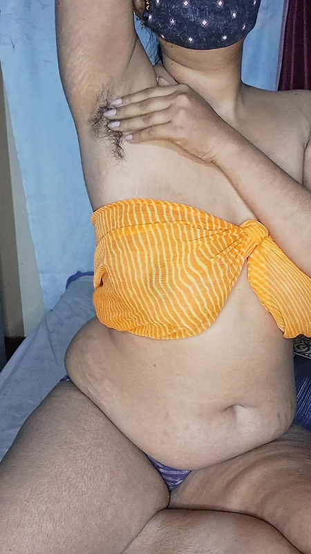 Big Boobs Desi Indian Bhabhi Sexy Nipples