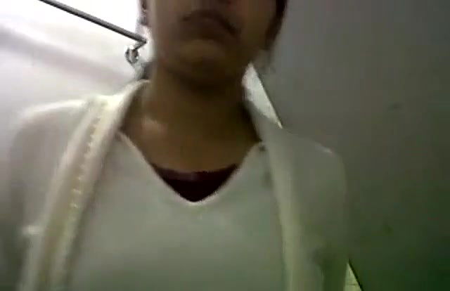 jeetu punjabi babe getting naked for boyfriend