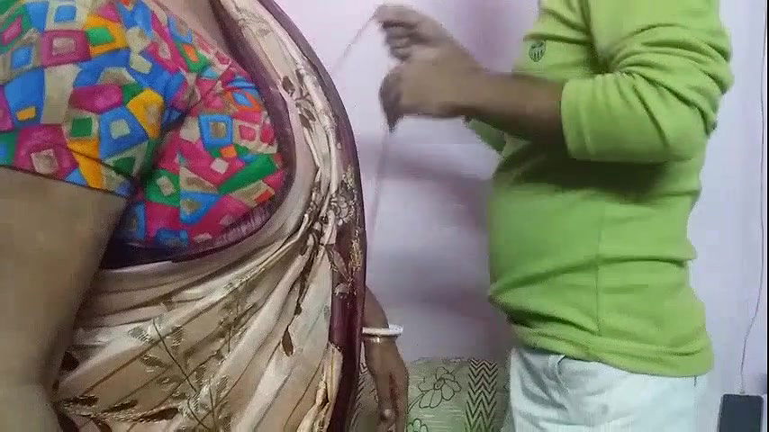 Boudi Suck Hugh Cock