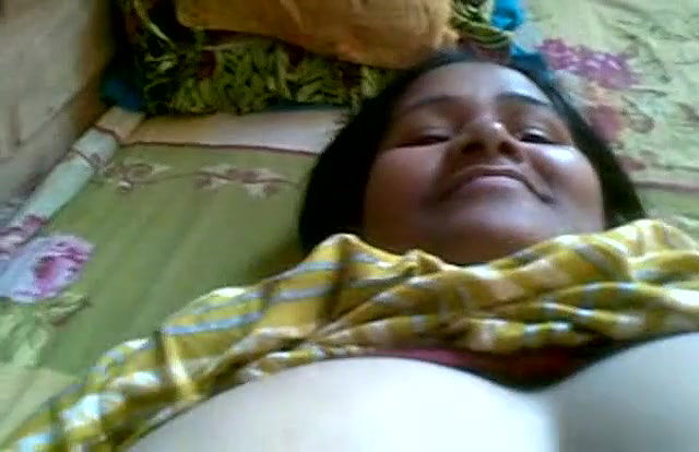 kanpur aunty exposing tits and pussy