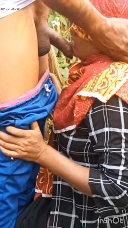 Boyfriend went to public area and girlfriend land