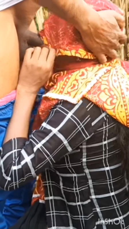 Boyfriend went to public area and girlfriend land