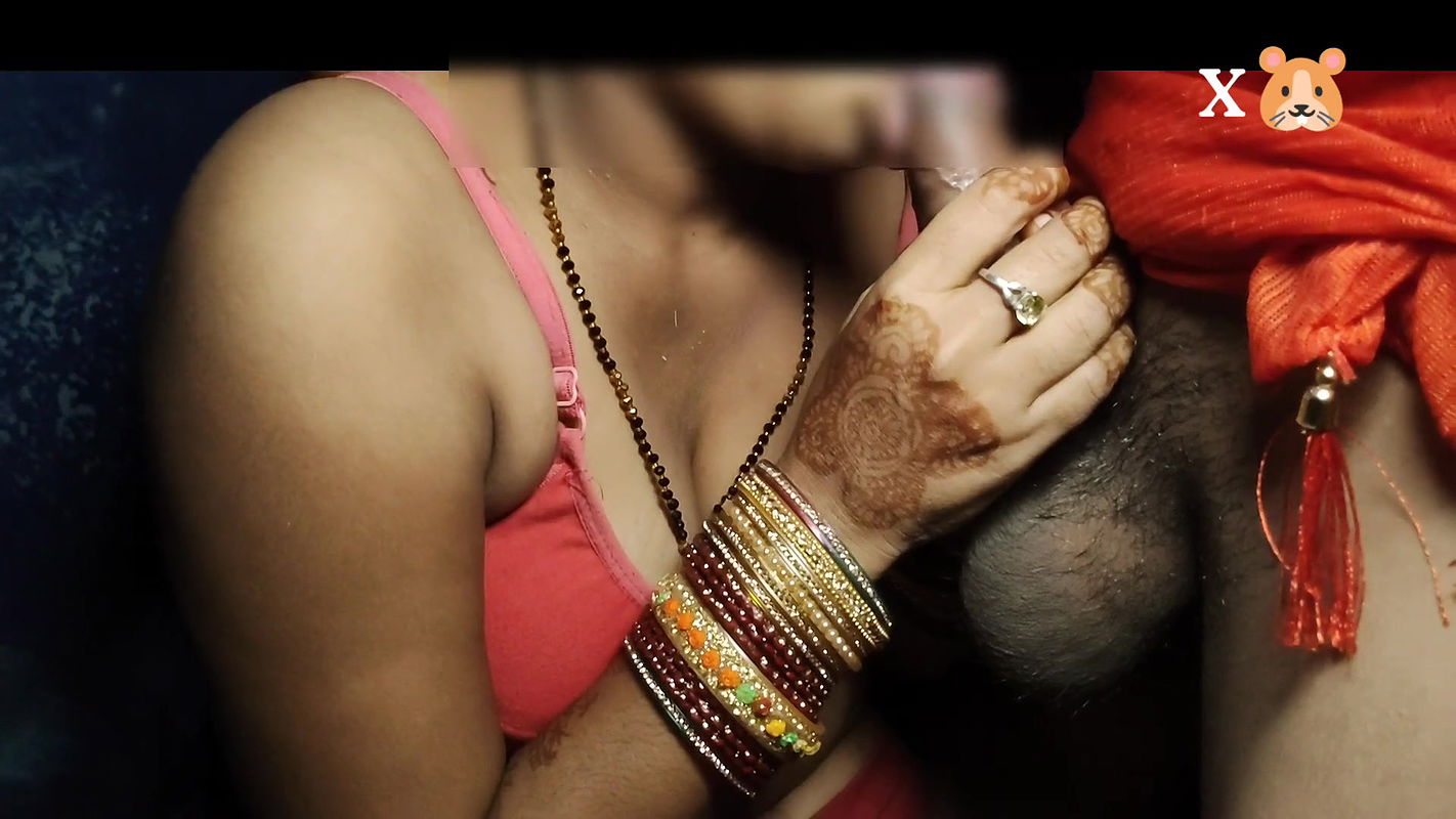 Bringing a dress to the step sister and wearing a lamp, she fucked hard desi Squirted the entire penis juice into the mouth