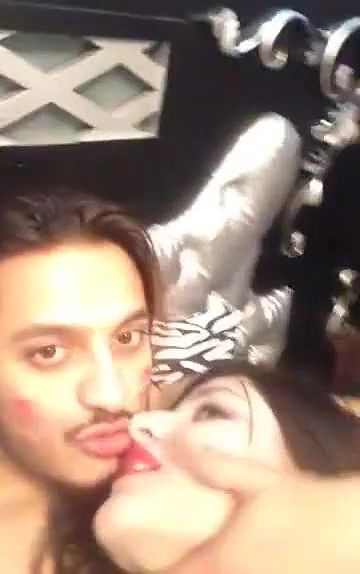 karachi babeanoa with lover boobs