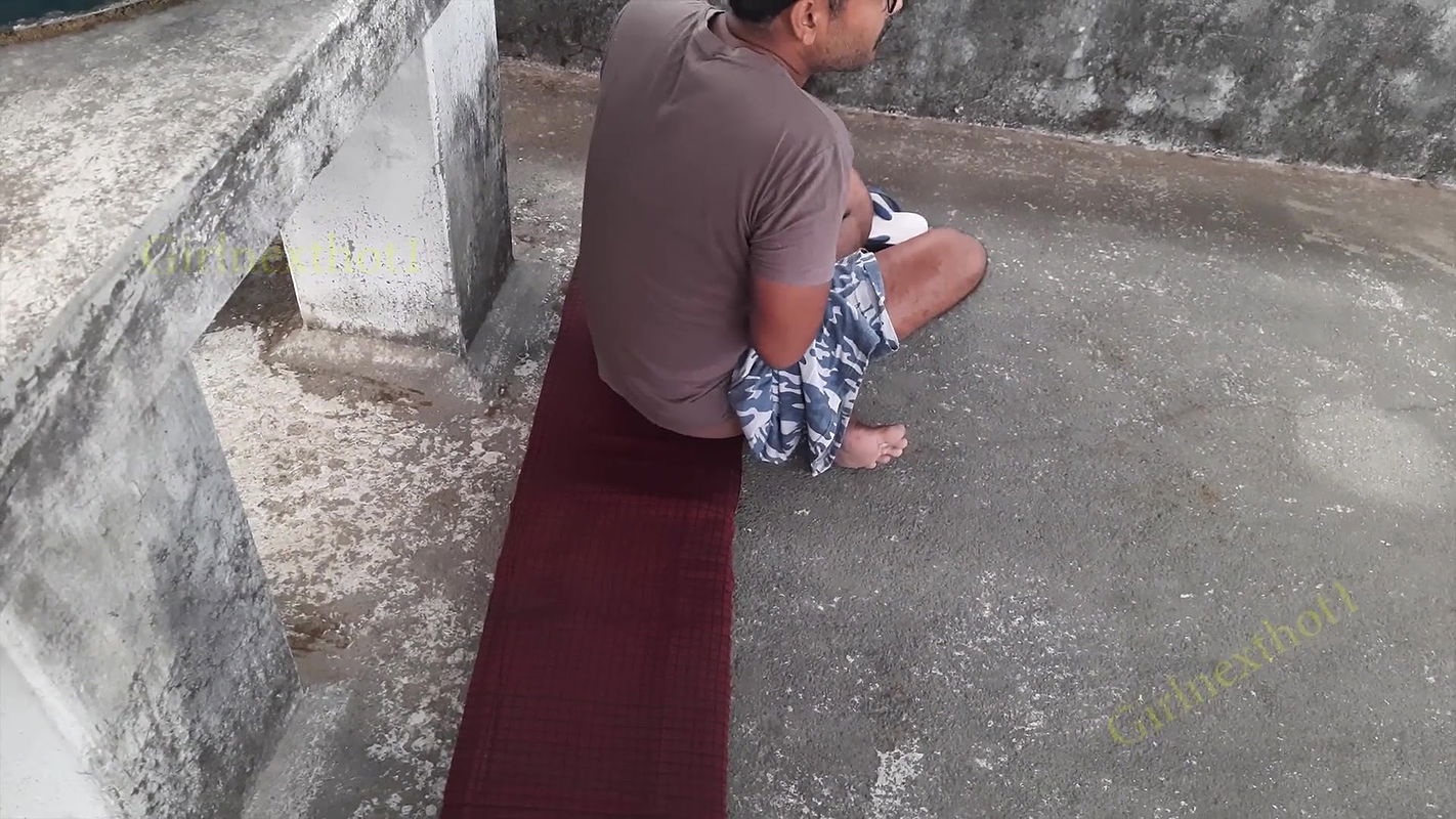 Chadpe Bengali Boudi ko Jamke Doggy Style Me Choda – Outdoor Sex in Hindi