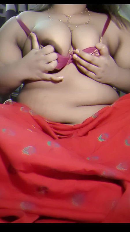 Cheating Desi Horny Bhabhi Satisfy Herself By Fingering part-1