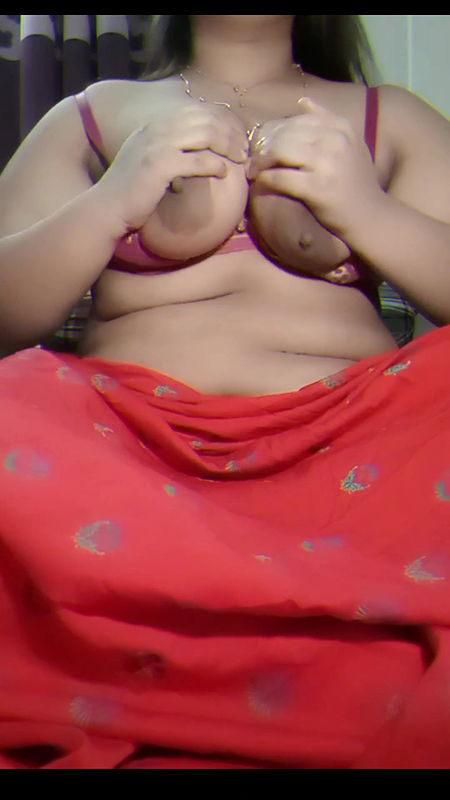 Cheating Desi Horny Bhabhi Satisfy Herself By Fingering part-1