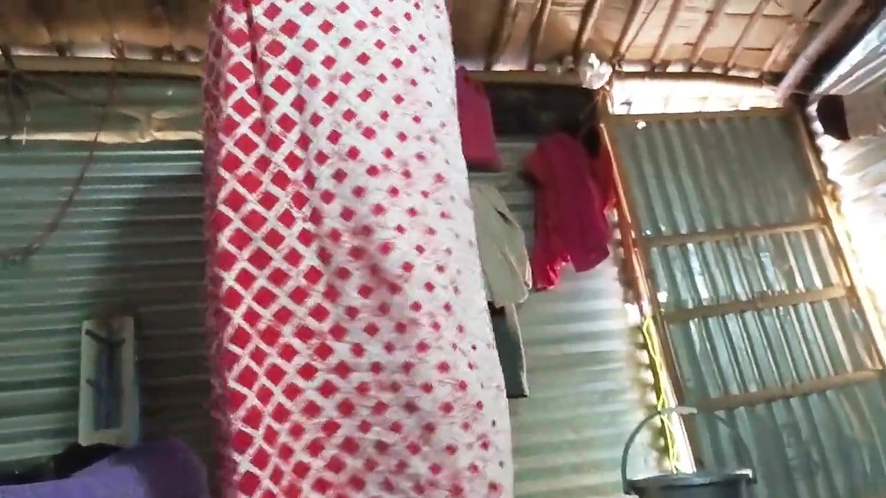 Chudai ke bad aunty ne Naha kar aaya dress changing video