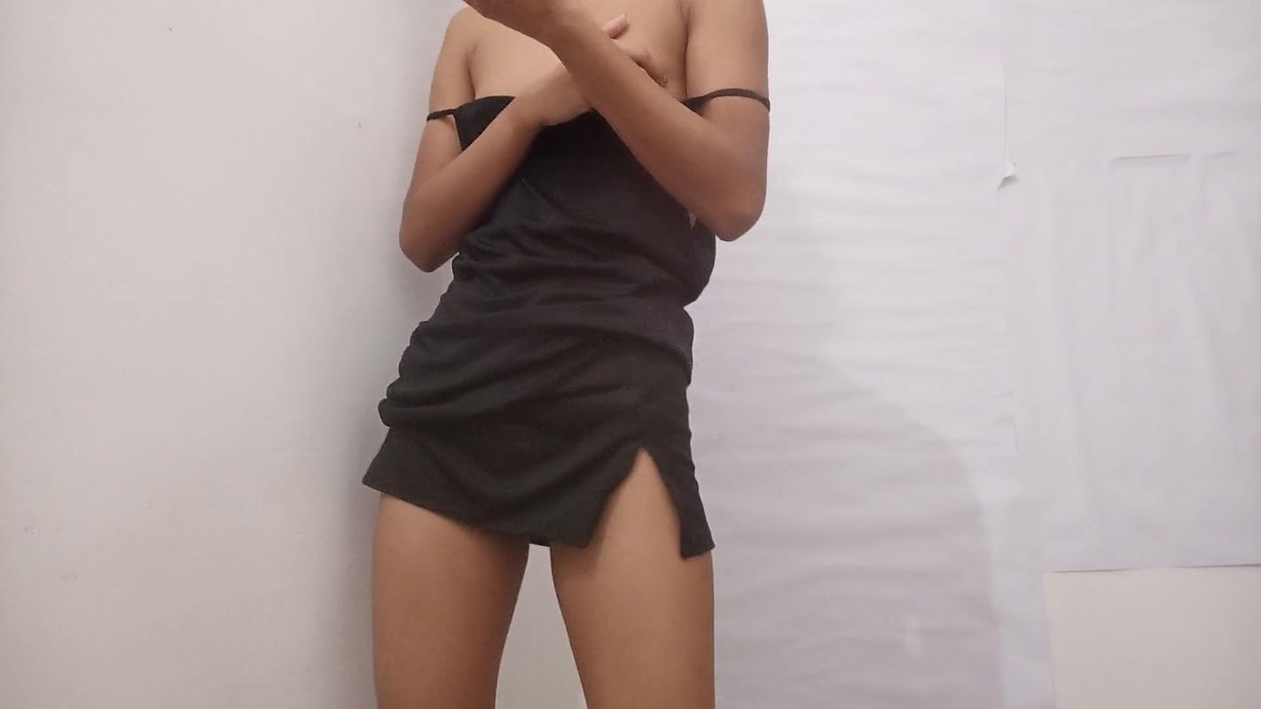 Cute Brunette Masturbating