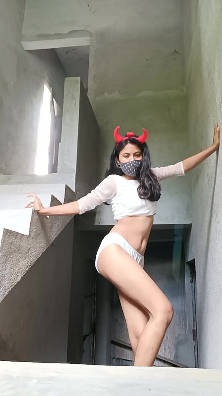 Cute desi devil girl masturbating in search of big dick