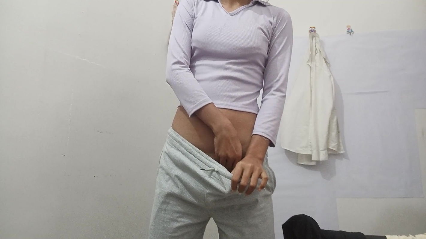 cute petite girl masturbating cum pussy