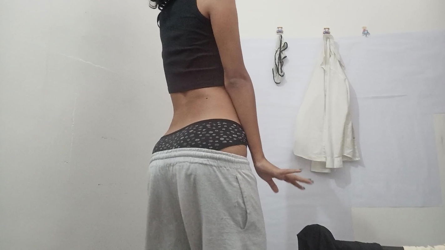 cute petite girl masturbating cum pussy