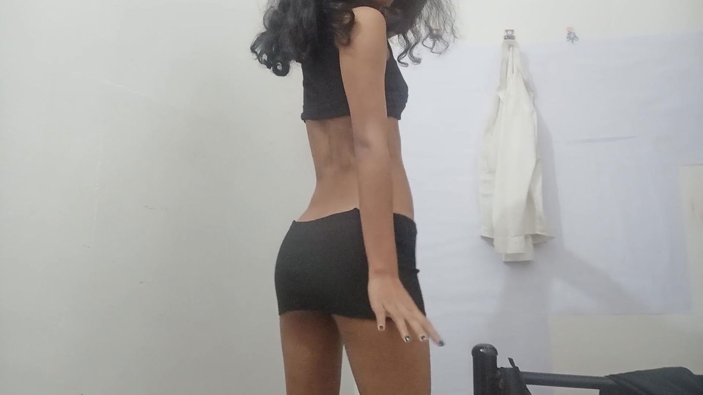 cute teen girl pussy fingering Sri Lankan