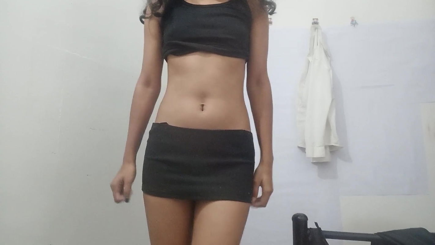 cute teen girl pussy fingering Sri Lankan