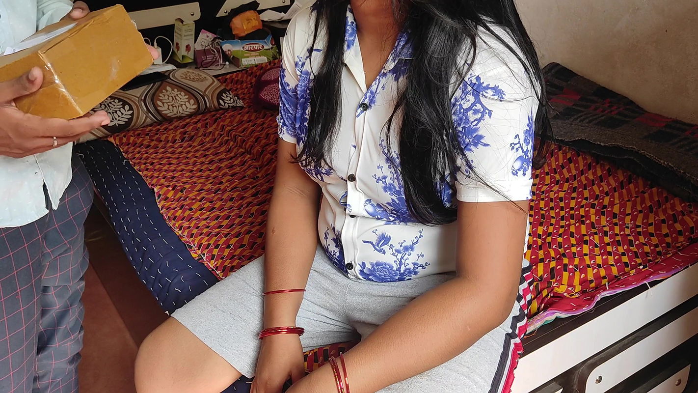 Delivery boy Ghar mein Aakar bhabhi ko patakar bhabhi ko hi chod Diya