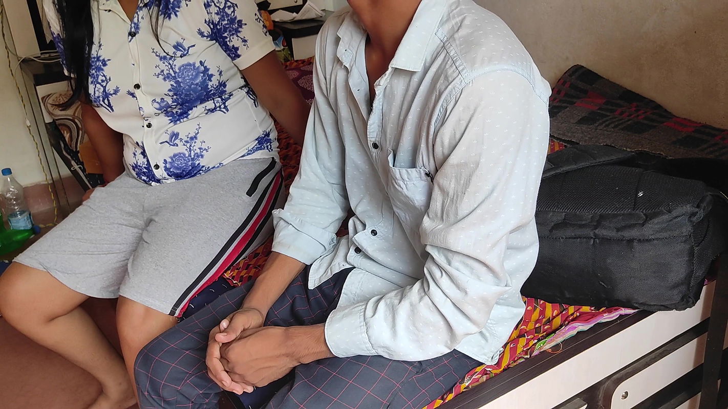 Delivery boy Ghar mein Aakar bhabhi ko patakar bhabhi ko hi chod Diya