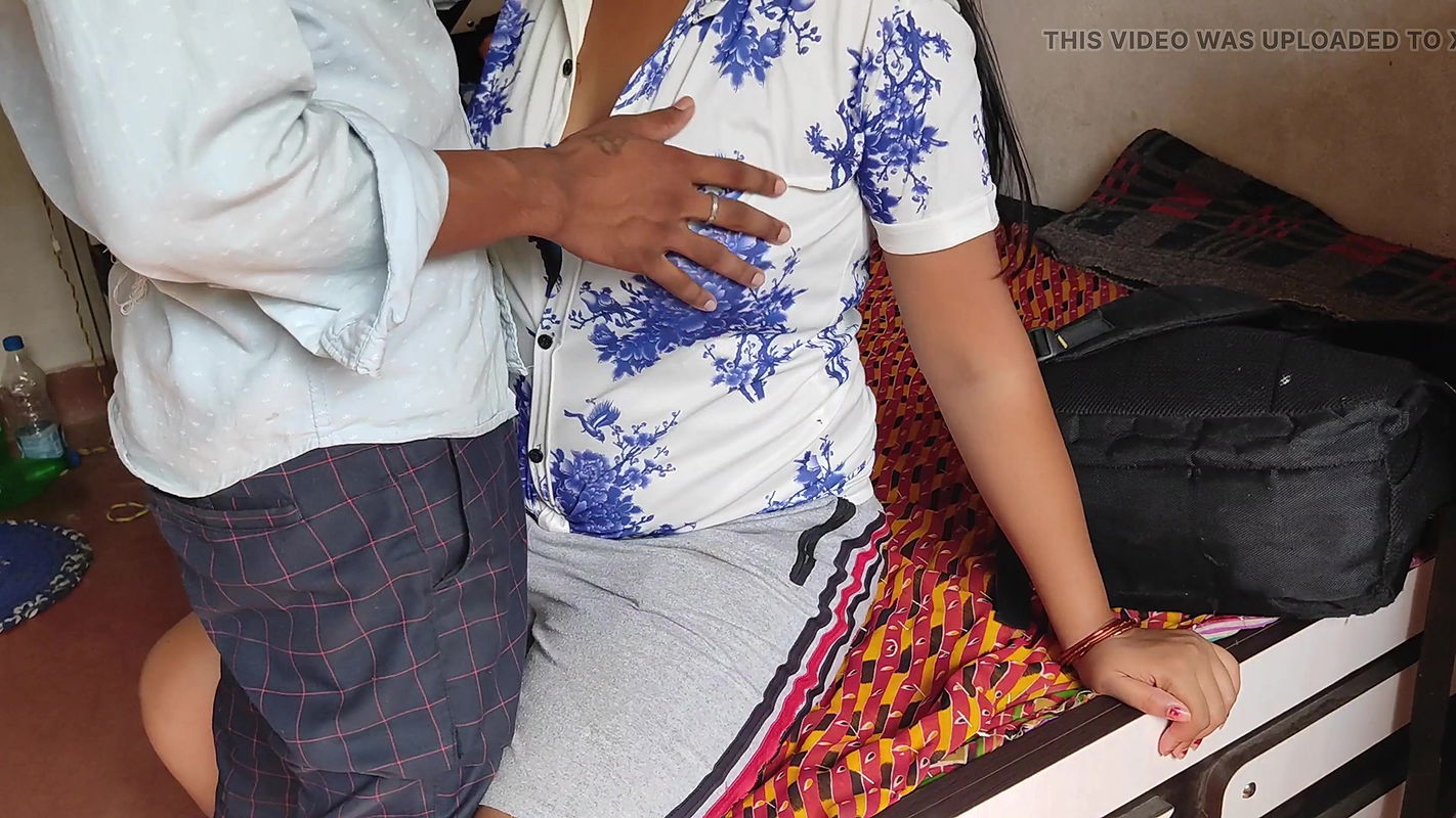 Delivery boy Ghar mein Aakar bhabhi ko patakar bhabhi ko hi chod Diya