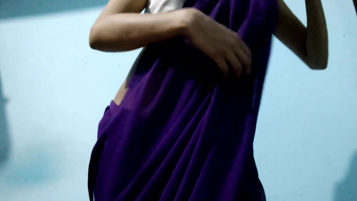 Desi Aunty taking off her saree and talking dirty