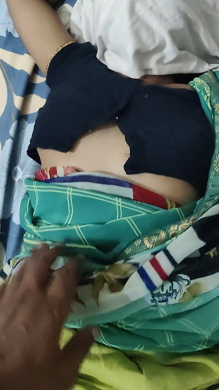 Desi bhabhi ki chut hairy pi