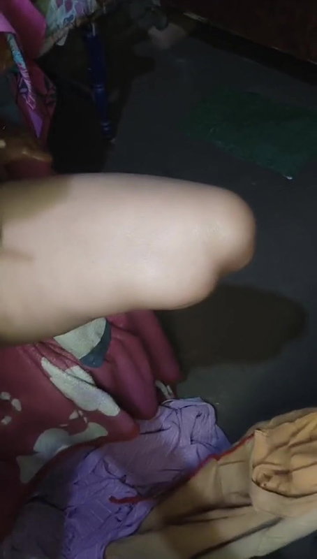 Desi bhabhi trying to anal