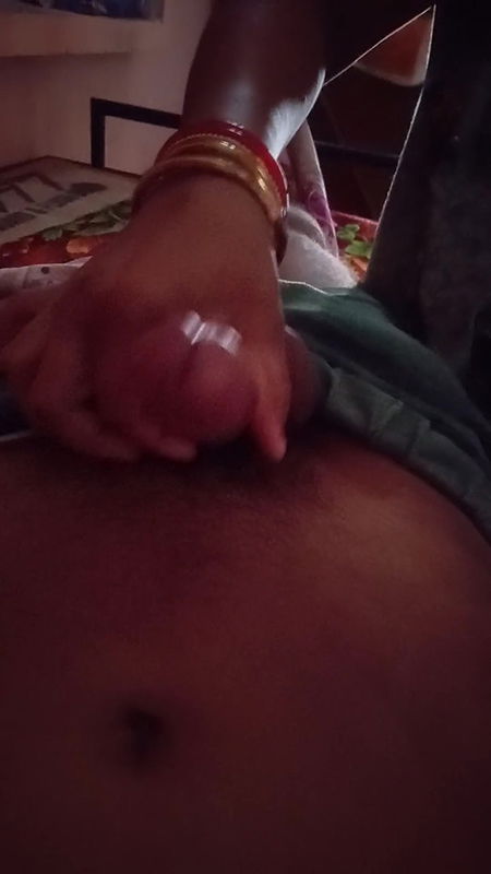 Desi bhabi , gr me akeli bhabi ne land land chusa Desi bhabi blowjob