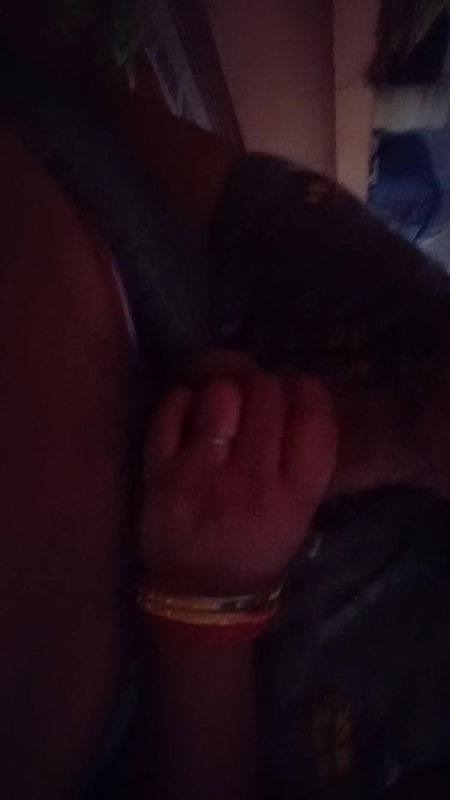 Desi bhabi , gr me akeli bhabi ne land land chusa Desi bhabi blowjob