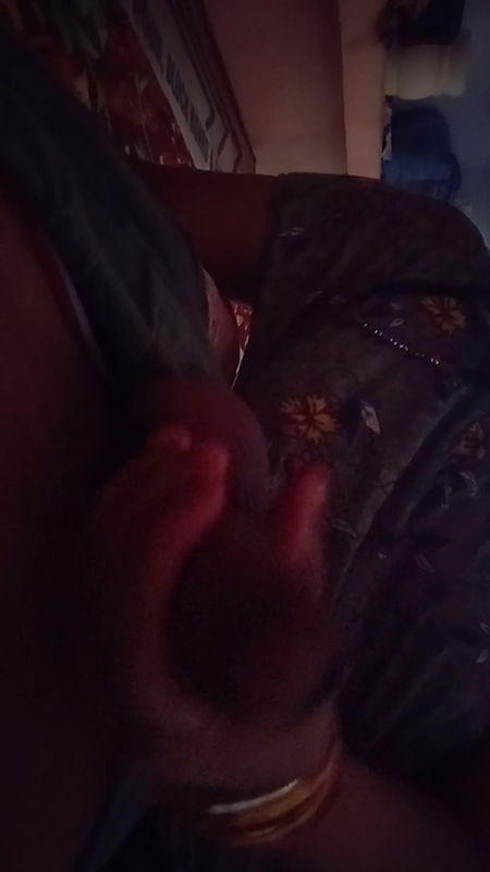 Desi bhabi , gr me akeli bhabi ne land land chusa Desi bhabi blowjob