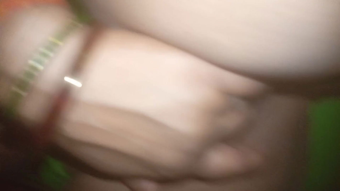 Desi Bhabi ki garam chut me finger Karti hui bhabi ki garam Gili chut ko rat me jamkar choda mast chudai for desi bhabi