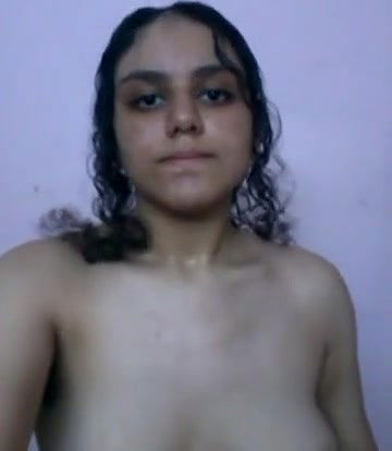 meenakshi bhabhi bathing beauty
