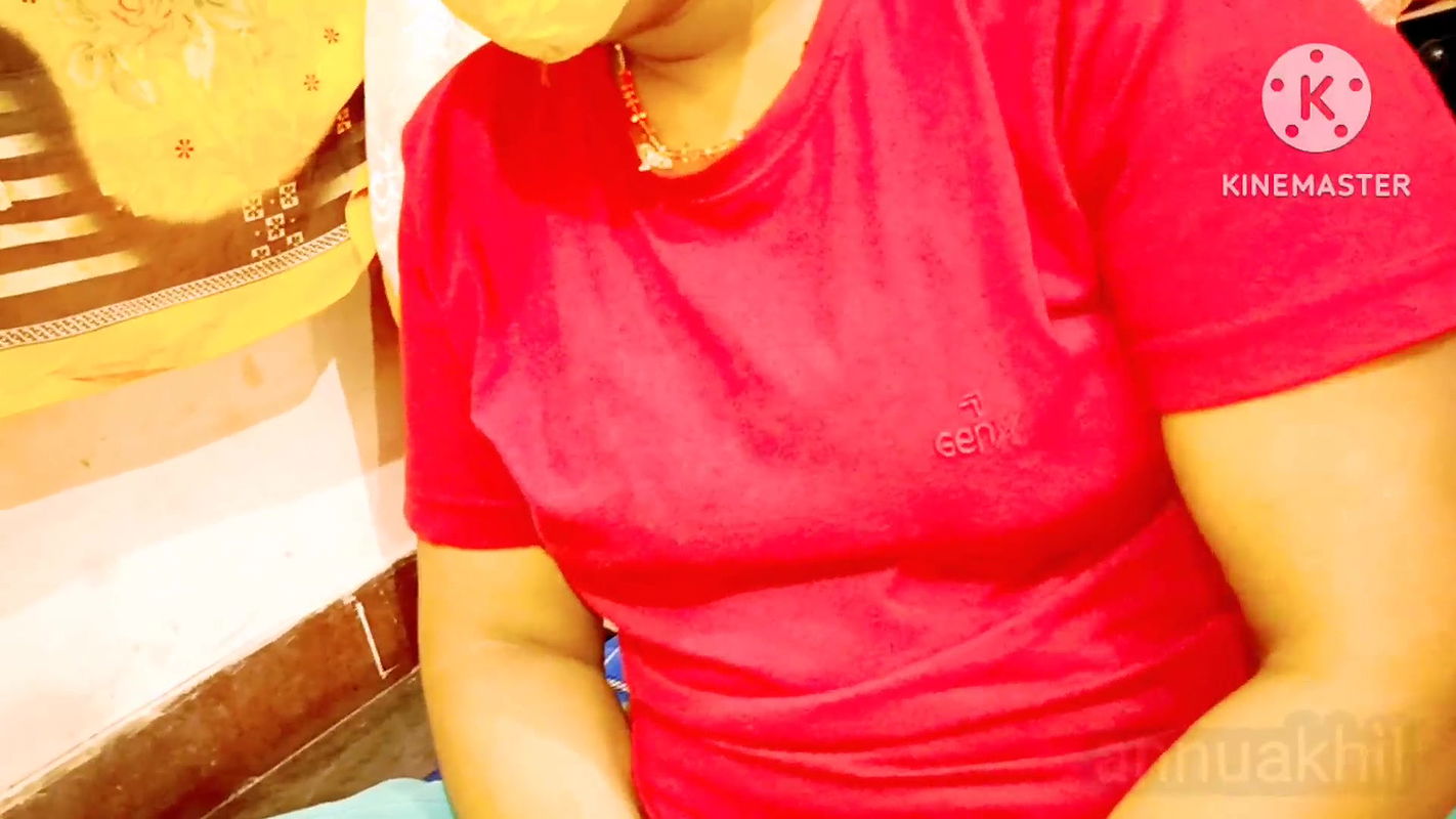 Desi chachi ko bateeje ne Manaya chudai ke liye anuty ki chudai HINDI VIOCE