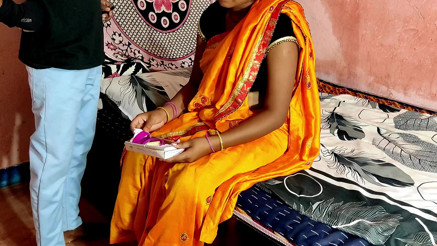 Desi Cute Bhabhi Had Sex with Hunk Devar while She Horny