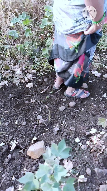 Desi Girl friend Ko MC Chalu hi Khath me Boobs show