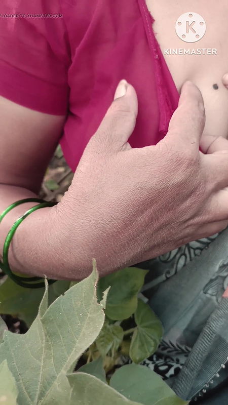 Desi Girl friend Ko MC Chalu hi Khath me Boobs show