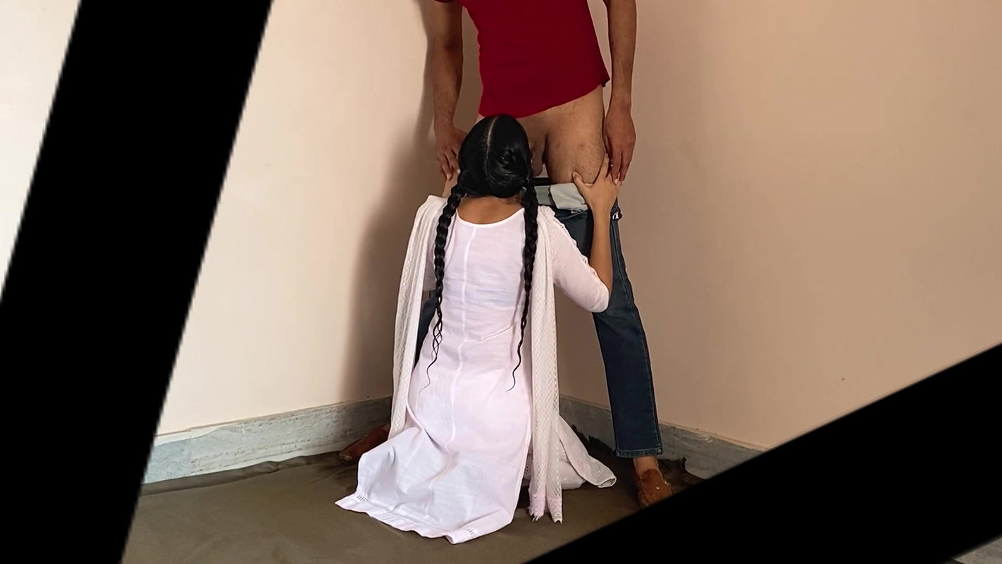 Desi girl ki class me hi Salwar utar k krdi chudai Viral Mms sex video