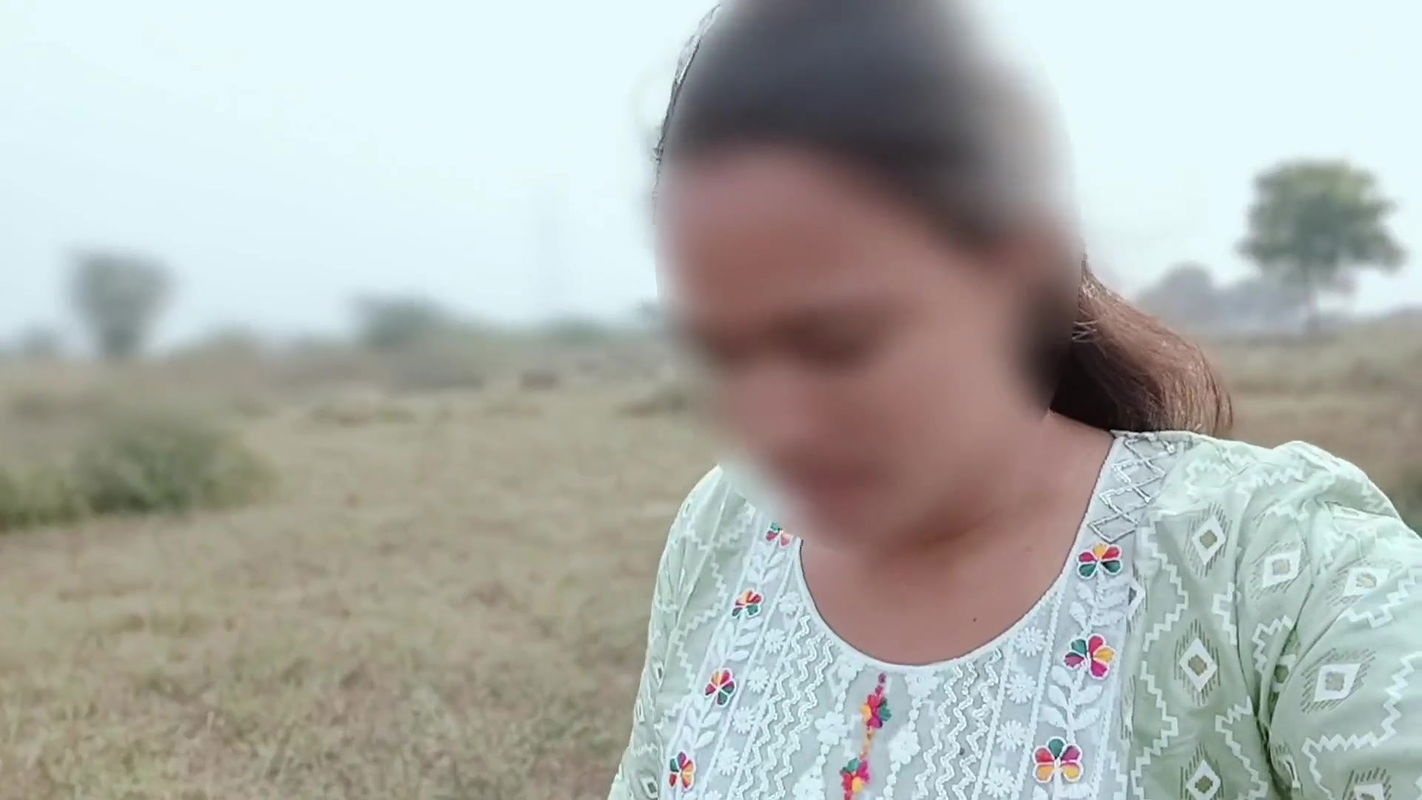 Desi Girl making Hindi Vlog in the jungle, she seeing a boy’s thick penis and got fucked, Hindi Vlog