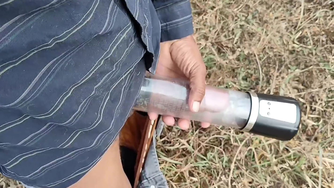 Desi Girl making Hindi Vlog in the jungle, she seeing a boy’s thick penis and got fucked, Hindi Vlog