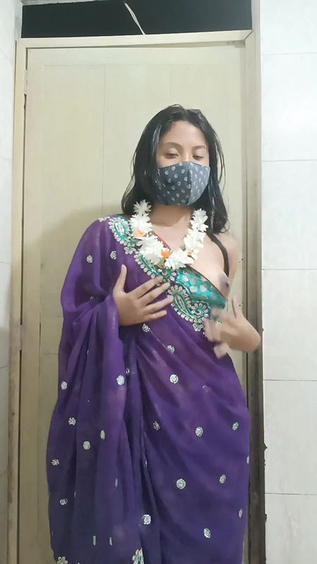 Desi girl seducing in videocall , hot masturbation , seducing her boyfriend