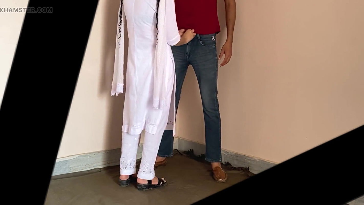 Desi Girl Took Off Her Salwar in Class and Fucked Her