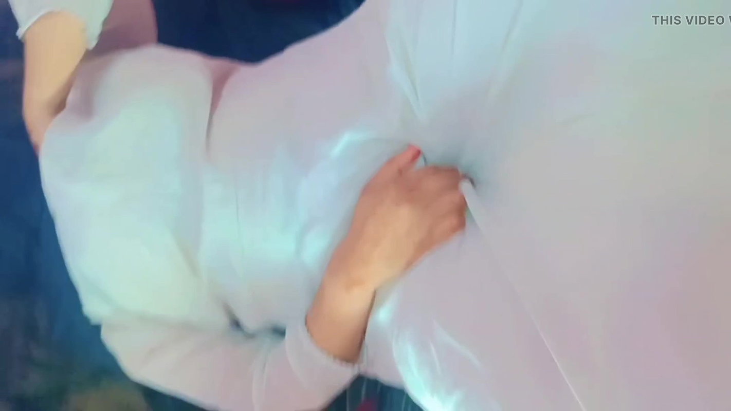 Desi hot sexy bhabhi with big booms and awesome ass