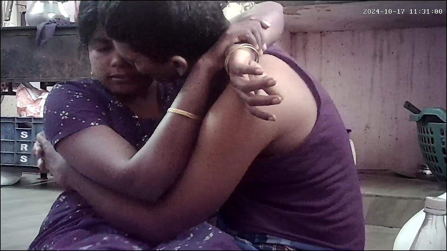 Desi house wife hot lips kissing ass