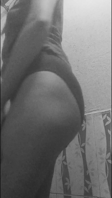 Desi Indian Girlfriend Bathing